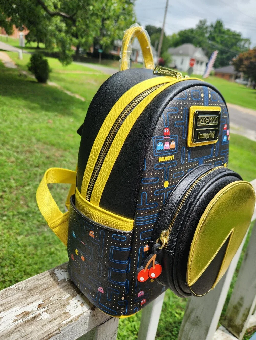 Loungefly Pac-Man Mini Backpack in Black and Metallic Gold NWT